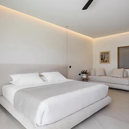 Only View - Timeless Coastal Retreat By Etouri La Canea