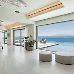 Only View - Timeless Coastal Retreat By Etouri Villa *