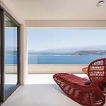Only View - Timeless Coastal Retreat By Etouri Villa *