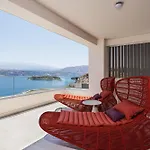 Villa Only View - Timeless Coastal Retreat By Etouri Chania (Crete)