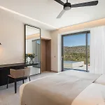 Only View - Timeless Coastal Retreat By Etouri Villa *