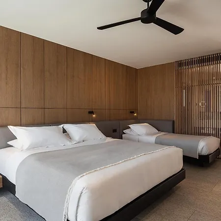 Only View - Timeless Coastal Retreat By Etouri 빌라 *