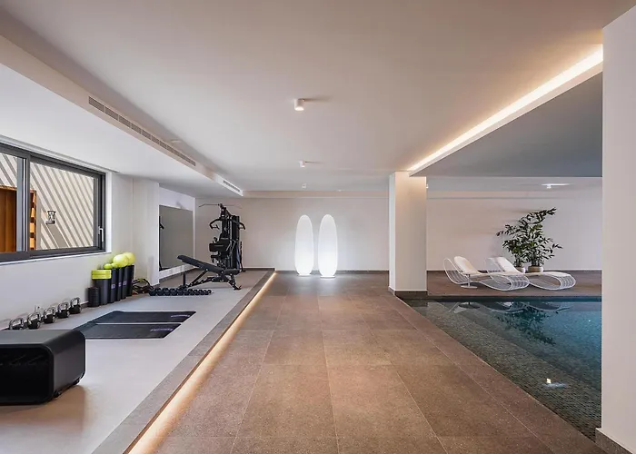 Only View - Timeless Coastal Retreat By Etouri Villa *