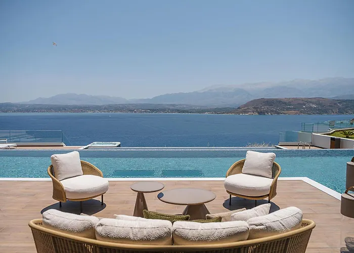 Only View - Timeless Coastal Retreat By Etouri Villa