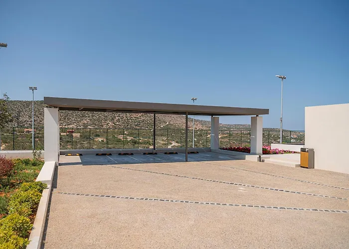 Only View - Timeless Coastal Retreat By Etouri