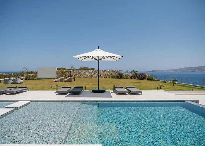 Only View - Timeless Coastal Retreat By Etouri Villa