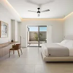 Only View - Timeless Coastal Retreat By Etouri * 하니아