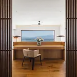 Only View - Timeless Coastal Retreat By Etouri 빌라 하니아