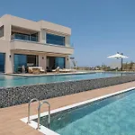 Only View - Timeless Coastal Retreat By Etouri 빌라 하니아
