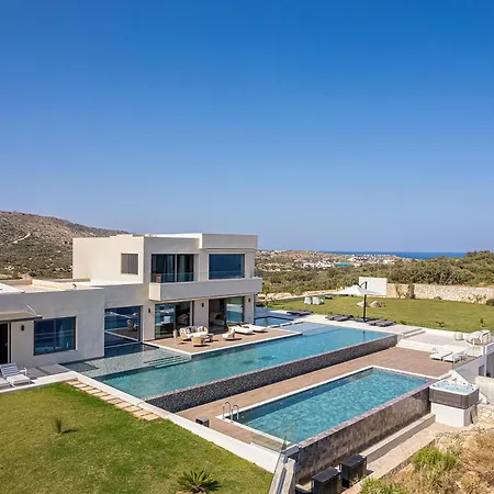 Only View - Timeless Coastal Retreat By Etouri Villa *