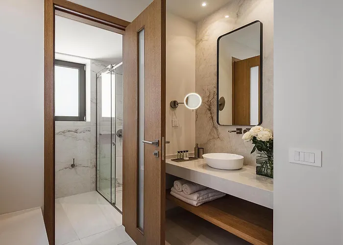 Villa Only View - Timeless Coastal Retreat By Etouri *